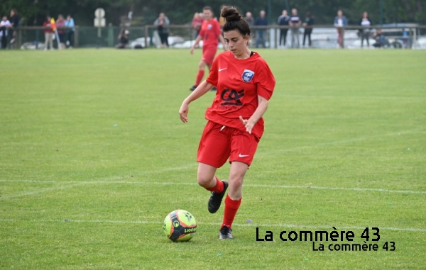 Saint-Julien-Chapteuil, tenante du titre en féminines à 11, est qualifiée pour les demi-finales|Les U18 des Bords de Semène sont l&#039;équipe surprise en coupe||