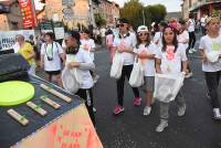 Dunières : un défilé des classes en 8 enjoué (photos et vidéo)