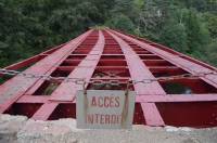 Le tablier du Pont de l&#039;Enceinte repeint en rouge