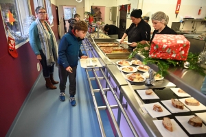 Le Chambon-sur-Lignon : 200 convives au collège pour le repas de Noël