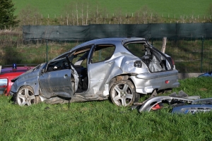 Violente sortie de route à Saint-Romain-Lachalm : le conducteur retrouvé inconscient