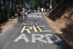 Tour de France : au coeur de l&#039;ambiance dans le « Mur » d&#039;Aurec-sur-Loire