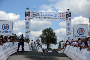 Tour de France : au coeur de l&#039;ambiance dans le « Mur » d&#039;Aurec-sur-Loire