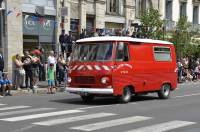 Les sapeurs-pompiers et leurs véhicules défilent au Puy-en-Velay