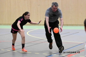 Monistrol-sur-Loire : un tournoi vendredi au Mazel qui combine le hand et le volley