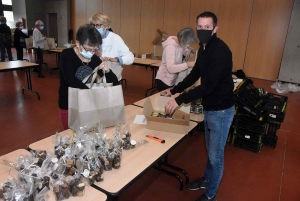 Monistrol-sur-Loire : 640 colis de Noël prêts à être distribués pour les aînés