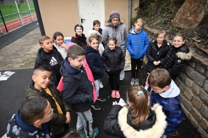 Les écoliers d&#039;Aurec et Les Villettes courent pour les droits des enfants