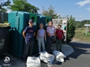Solignac-sous-Roche : des déchets polluants ramassés par les habitants