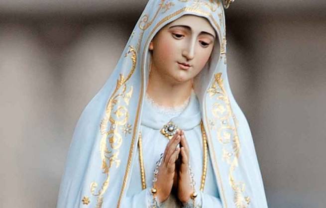 La procession de la fête de Notre-Dame de Fatima a lieu vendredi soir.||
