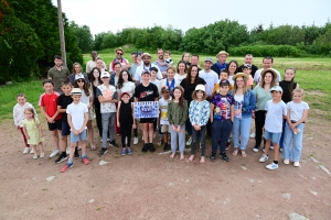 Saint-Didier-en-Velay : 20 ans après, les classards de la « 2005 » festoient toujours