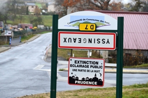 Pourquoi les panneaux des communes se retrouvent à l&#039;envers en Haute-Loire
