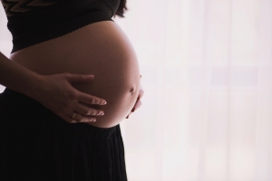 Coronavirus : quels sont les bons gestes pour les femmes enceintes