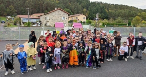 Retournac : les écoliers de Charrées Jussac fêtent Halloween avant l&#039;heure