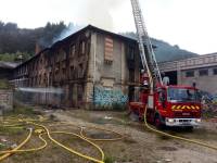Saint-Didier-en-Velay : un nouveau feu dans l&#039;ancienne papeterie du Crouzet (vidéo)