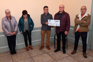 Monistrol-sur-Loire : le cyclo club reverse 1000 € à Vaincre la mucoviscidose
