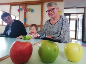 Saint-Pal-de-Mons : les bambins dégustent des compotes et jus de pommes