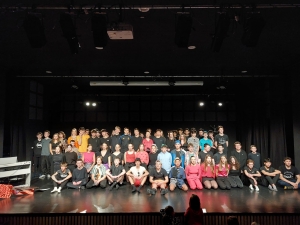 Le Puy-en-Velay : les collégiens de Saint-Louis révèlent leurs talents sur scène