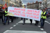 Puy-en-Velay : 800 manifestants pour défendre le pouvoir d&#039;achat, la justice sociale et fiscale
