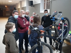 Retournac : une vingtaine de participants à l&#039;atelier réparation de vélo