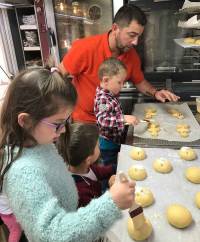 Des apprentis boulangers à l’école Sainte-Thérèse de Vorey-sur-Arzon