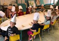 Des apprentis boulangers à l’école Sainte-Thérèse de Vorey-sur-Arzon