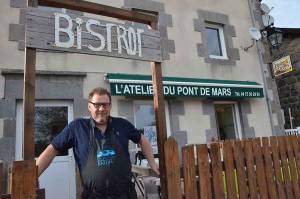 Richard Boujiu préside aux destinées de ce restaurant dans le village de Mars.||