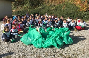 Saint-Maurice-de-Lignon : les écoliers du Sacré-Coeur nettoient la nature
