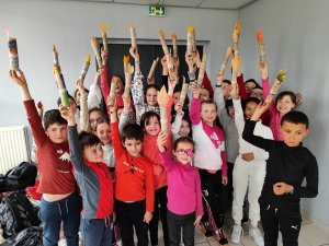 Les élèves des écoles privées de Saint-Pal-de-Chalencon et Tiranges célèbrent les JO à l’Ozen