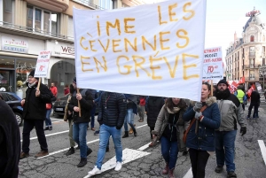 Manifestation au Puy-en-Velay : 2 150 selon la préfecture, 4 000 selon les syndicats