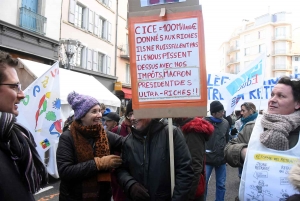 Manifestation au Puy-en-Velay : 2 150 selon la préfecture, 4 000 selon les syndicats