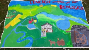 Tence : des collégiens de la Lionchère partagent leur découverte des moulins sur une fresque