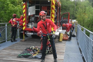 Pompiers de la Loire et de la Haute-Loire sur un entraînement périlleux à Yssingeaux et Grazac