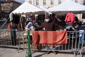 Yssingeaux : 500 vêtements vendus pour la première journée de la friperie