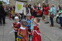 Les contes rois du défilé des écoliers de l&#039;ensemble Saint-Martin de Tence
