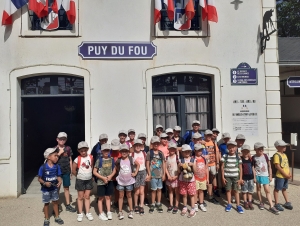 Les écoliers de Vergezac en balade au Marais poitevin et au Puy du Fou