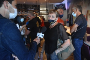 Monistrol-sur-Loire : les supporters de Jordan Sarrou ensemble devant la télé pour l&#039;encourager