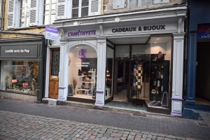 Au Puy-en-Velay, l’Améthyste dispose d’une nouvelle boutique deux fois plus grande