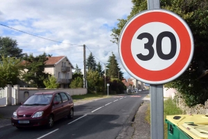 Saint-Maurice-de-Lignon : la mairie réfléchit à généraliser la zone 30 km/h dans la rue principale