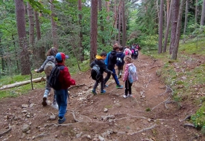 Retournac : les élèves du RPI Charrées-Jussac en randonnée