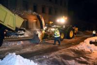 Yssingeaux : une nuit pour faire disparaître la neige en centre-ville (vidéo)