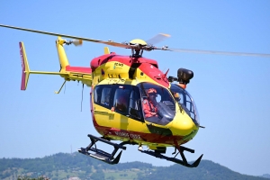 Saint-Maurice-de-Lignon : blessé par une branche, un motard hélitreuillé