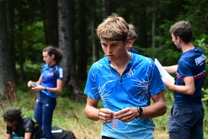 L&#039;équipe de France junior de course d&#039;orientation en stage en Haute-Loire