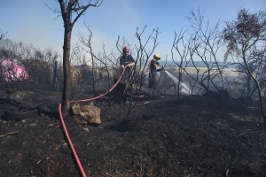 Vorey-sur-Arzon : le feu part d’un engin agricole dans un champ et se propage à 1 ha de végétation