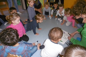 Monistrol-sur-Loire : les enfants de la crèche deviennent auteurs avec Malika Doray