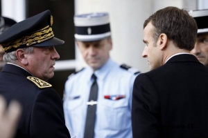 Yves Rousset avec Emmanuel Macron Crédit