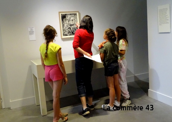 Crédit Lieu de mémoire|L&#039;équipe du Lieu de mémoire ici avec Jean-Louis Prat commissaire de l&#039;expo Chagall||