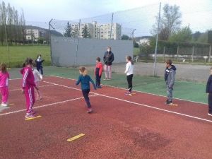 Aurec-sur-Loire : une initiation au tennis pour l&#039;école Notre-Dame-de-la-Faye