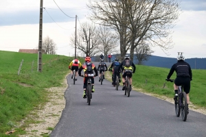 Saint-Romain-Lachalm : 440 randonneurs à pied et VTT sur le 6e Bad&#039;in Tour