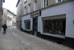 Saint-Didier-en-Velay : La Boîte à clous, une boutique pour des meubles restaurés et des objets déco