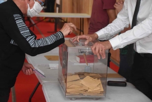 Elections municipales : une participation encore en baisse à 12 heures